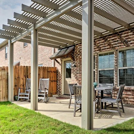 College Station Townhouse With Private Patio Villa Екстериор снимка