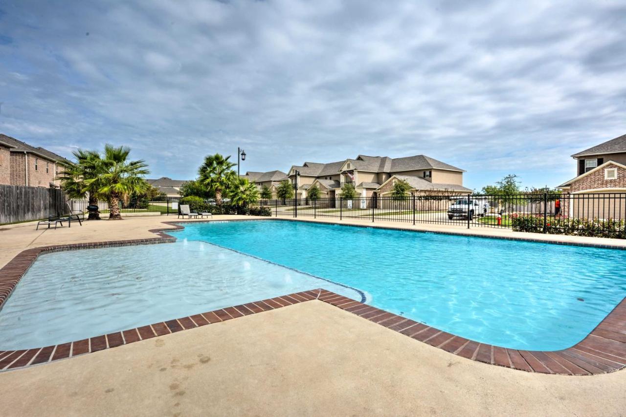 College Station Townhouse With Private Patio Villa Екстериор снимка