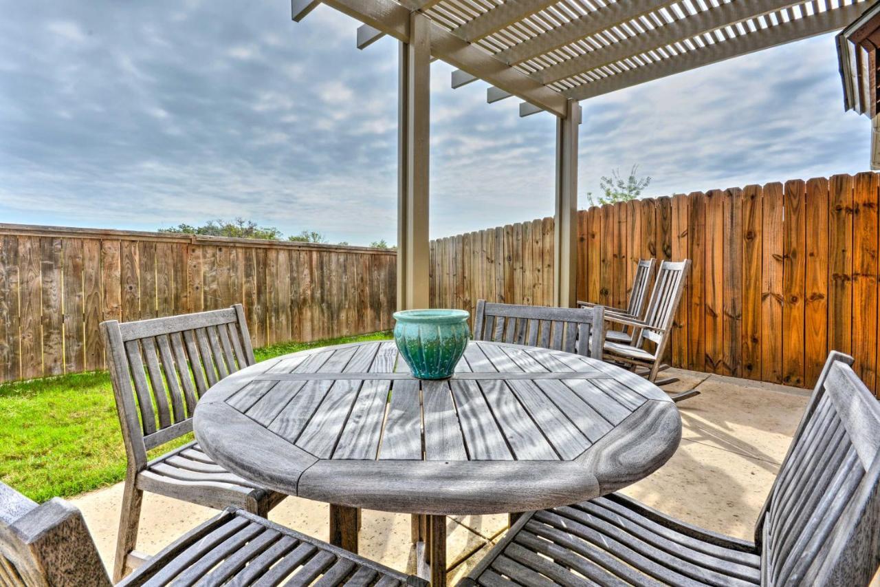College Station Townhouse With Private Patio Villa Екстериор снимка