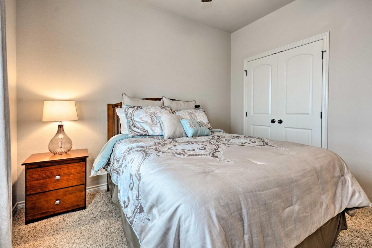 College Station Townhouse With Private Patio Villa Екстериор снимка